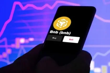 Logo de la moneda BNB en un smartphone.