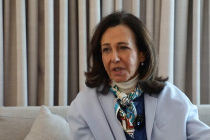 President of Santander warns of excessive regulation in Europe