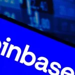 El logo de Coinbase en un teléfono móvil.