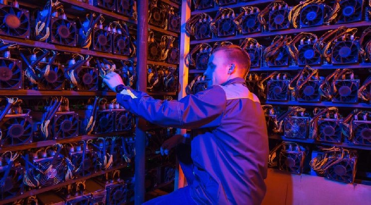 Bitcoin miners are becoming AI companies and selling their BTC to fund the transition